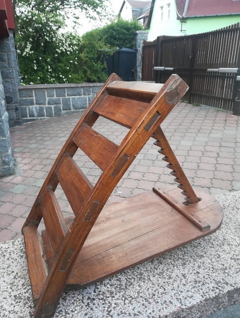Found in an old house. What is this?