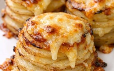 Oven-Baked 4-Ingredient Cheesy Potato Stacks