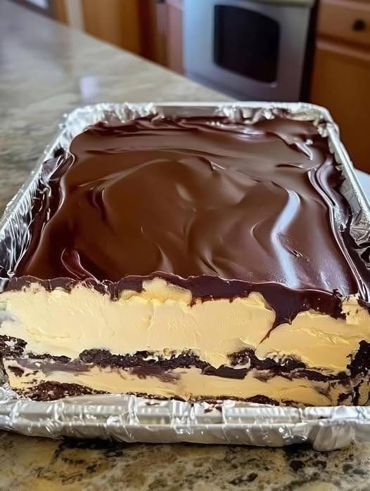 Easy Chocolate Eclair Dessert