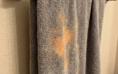 🧺 Why Your Towels Get Orange Stains That Won’t Wash Out — And How to Stop Them for Good