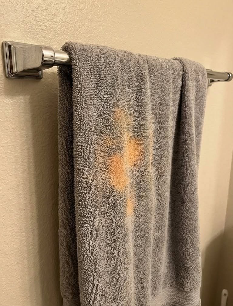 🧺 Why Your Towels Get Orange Stains That Won’t Wash Out — And How to Stop Them for Good