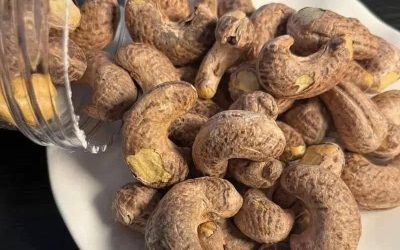 Doctors reveal that eating cashews causes …See more 👇