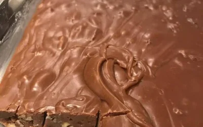 Paula Deen’s 5-Minute Fudge: The Holiday Miracle You Need